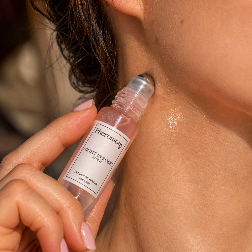 Pheromony Night in Roses Extrait de Parfum aufgetragen